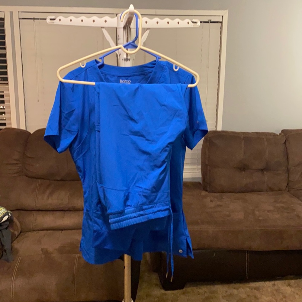 Women’s scrubs